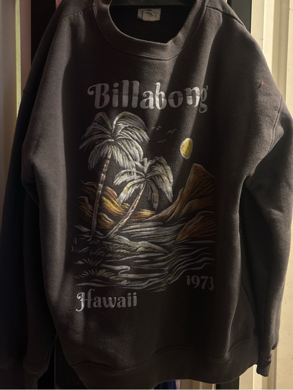 Billabong Black Crewneck Sweatshirt with Hawaii Palm Graphic
